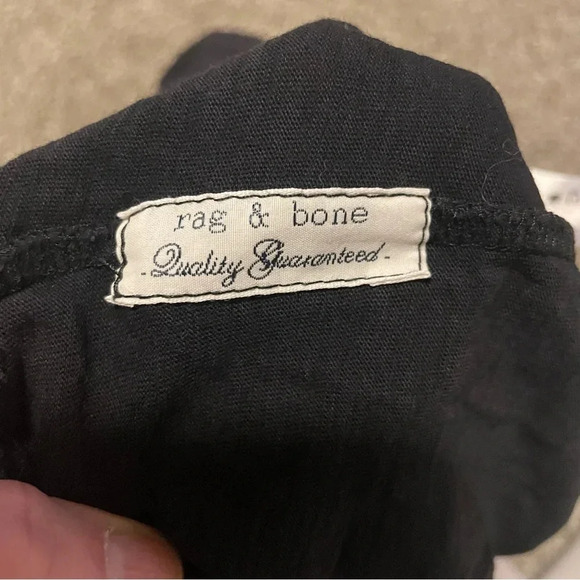 Rag & Bone w/ cute and subtle "Hello" Embroidery Black T-shirt L M - Picture 7 of 7